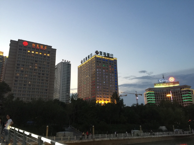 青海银龙酒店