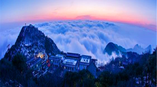 泰山2日游感受一览众山小的壮阔 观日出云海之美景