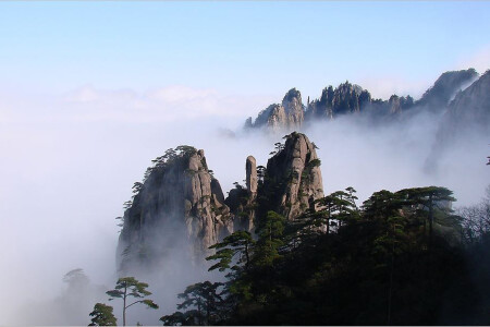 [中秋]<黄山-宏村-西递3日游>一人成团，1晚山上，1晚市区住徽州特色客栈，逛老街观日出