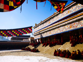 新疆旅行團(tuán)_怎么去新疆旅游_新疆游跟團(tuán)多少錢2021