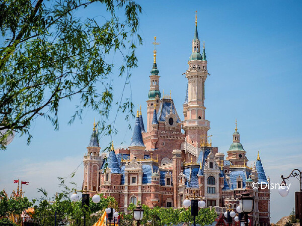 上海迪士尼客服电话_上海迪士尼乐园商店地址