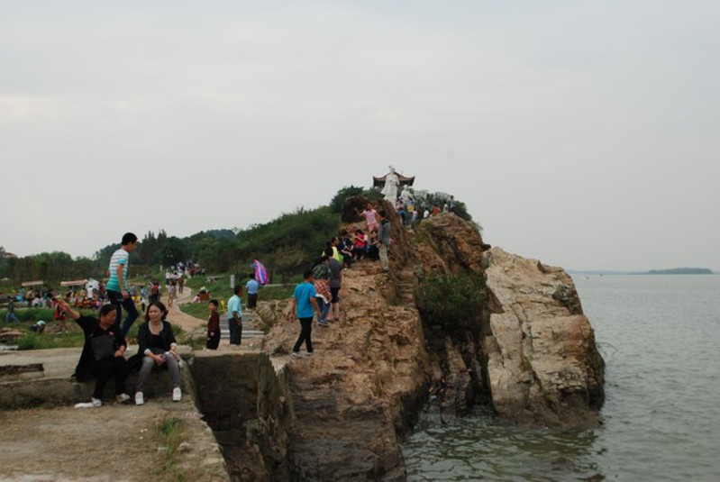 梁子湖区有多少人口_民革鄂州市委会第一支部赴梁子湖区港口桥调研