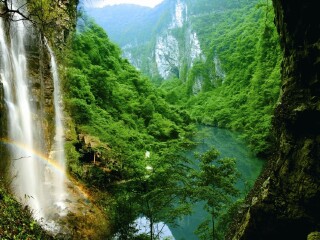 湖南鳳凰古城旅游要多少錢跟團(tuán)_去湖南鳳凰古城旅游怎么走_(dá)湖南鳳凰古城旅游花多少錢