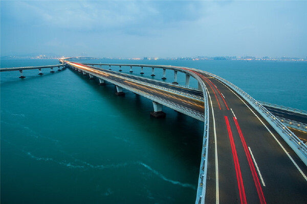 十二月去胶州湾跨海大桥旅游必备物品_十二月