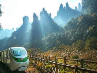湖南張家界跟團還是自由行_湖南張家界游跟團多少錢_湖南張家界報團旅游多少錢