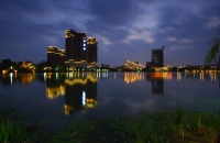 去聚龙小镇度假