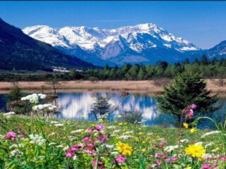 以往國(guó)慶云南玉龍雪山游價(jià)格_云南玉龍雪山八月份旅游_2021年云南玉龍雪山旅游團(tuán)報(bào)價(jià)