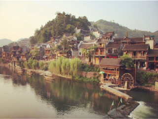 张家界几月份适合旅游_张家界著名旅游_至张家界跟团旅游