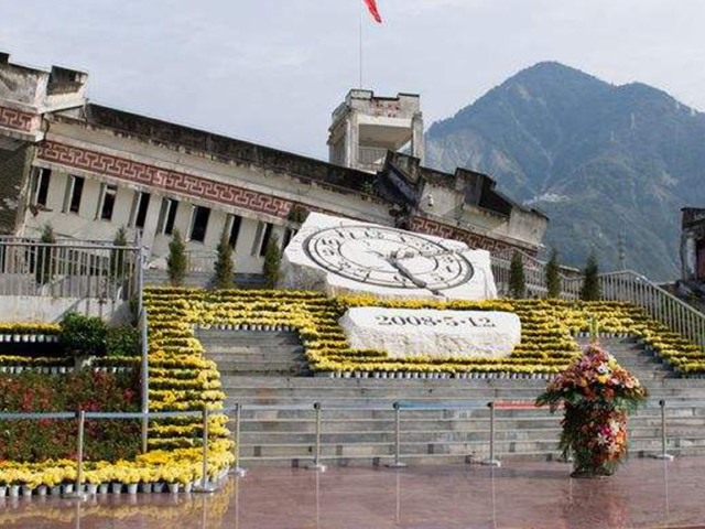 <毕棚沟+黄龙+映秀地震遗址3日游