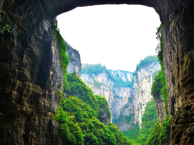  武隆天坑三硚-龙水峡地缝-仙女山2日游>住万祥酒店,自助早餐,提供