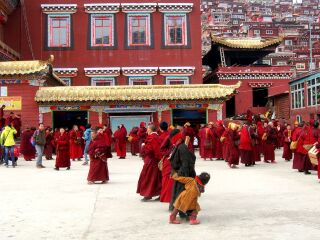 廣州稻城亞丁旅游團(tuán)_2021去稻城亞丁跟團(tuán)多少錢_稻城亞丁跟團(tuán)還是自由行