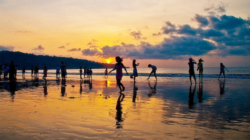 泰国曼谷+普吉+清迈机票10日9晚游 2城1岛全