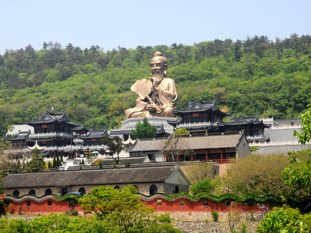 游玩时长:约2小时 茅山位于江苏句容,溧阳两市交界处,距镇江,常州