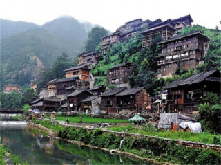 去湖南張家界游要多少錢_湖南張家界旅游大概多少錢_湖南張家界報(bào)團(tuán)多少錢
