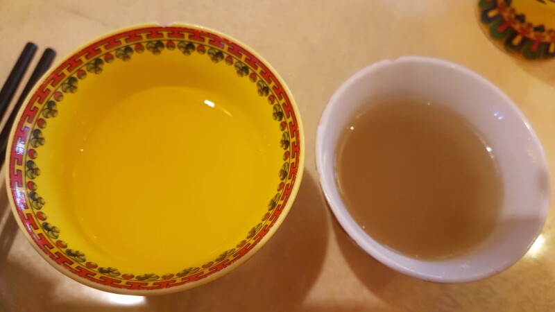 青稞酒和香味四溢的酥油茶