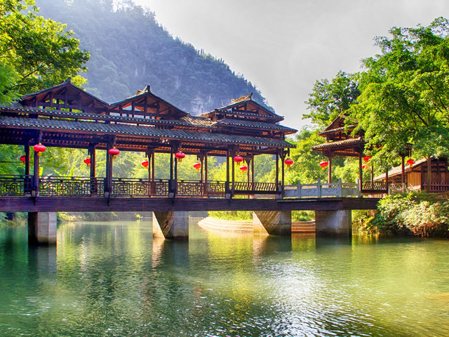 三峡大坝-西陵峡-车溪-荆州古城汽车3日游>全景三峡 2小时画廊船游