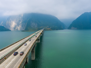 稻城亚丁旅游苏梅岛_稻城亚丁旅游团价格多少_深圳去稻城亚丁旅游费用