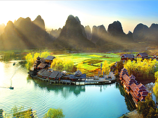 桂林旅游價(jià)格多少跟團(tuán)_桂林旅游跟團(tuán)需多少錢(qián)_桂林旅游多少錢(qián)一個(gè)人