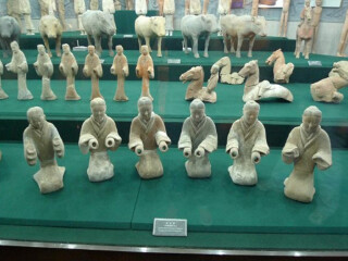 特價(jià)西安華山游_西安華山高端品質(zhì)旅游團(tuán)_到西安華山旅游報(bào)團(tuán)價(jià)格