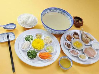 云南香格里拉旅游費(fèi)用_國慶云南香格里拉游價(jià)格_云南香格里拉報(bào)團(tuán)旅游多少錢