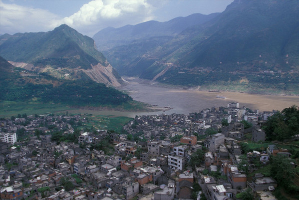 小三峡介绍  著名的巫山小三峡,也称大宁河小三峡.