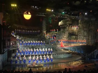 凤凰古城十日游报价_过年凤凰古城旅游团_春节期间凤凰古城旅游