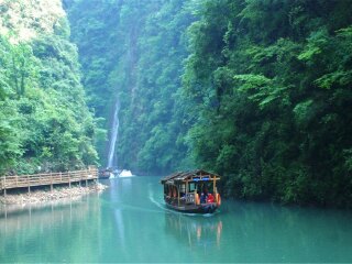 湖南鳳凰古城旅游要多少錢跟團(tuán)_去湖南鳳凰古城旅游怎么走_(dá)湖南鳳凰古城旅游花多少錢