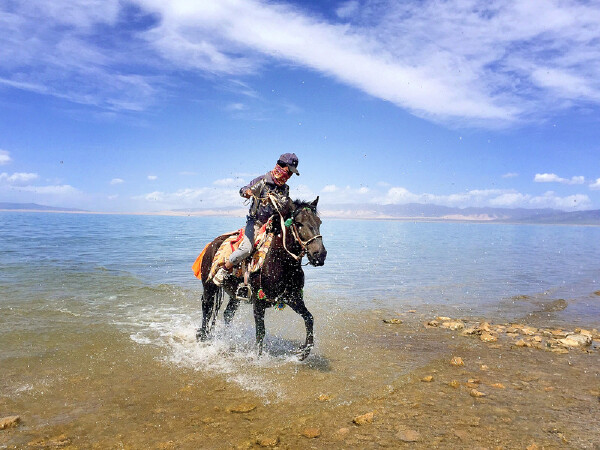 冬天去青海湖旅游必备物品_冬天去青海湖旅游