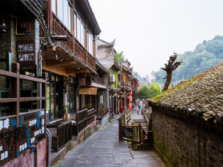 湖南張家界組團(tuán)旅游_組團(tuán)去湖南張家界_湖南張家界游8月份報(bào)價(jià)