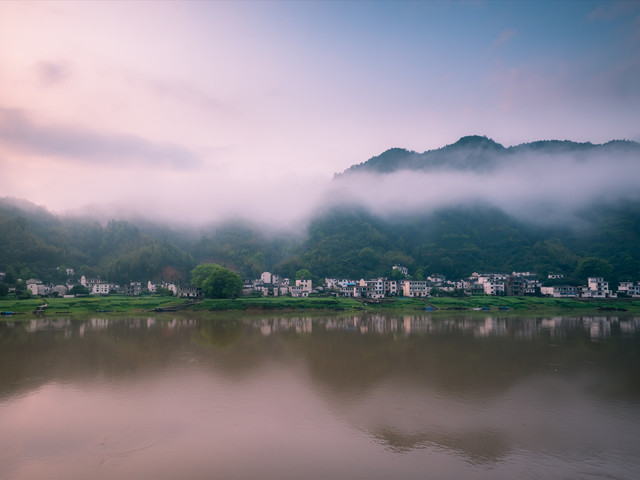 游玩时长:约4小时 新安江山水画廊风景区位于中国历史文化名城歙县