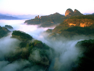  武夷山精华两日游>九曲漂流,虎啸八景,天游峰,一线天