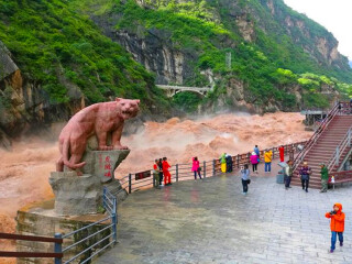 云南香格里拉旅游大概多少錢_云南香格里拉旅游價格多少跟團_云南香格里拉旅游團報價自由行