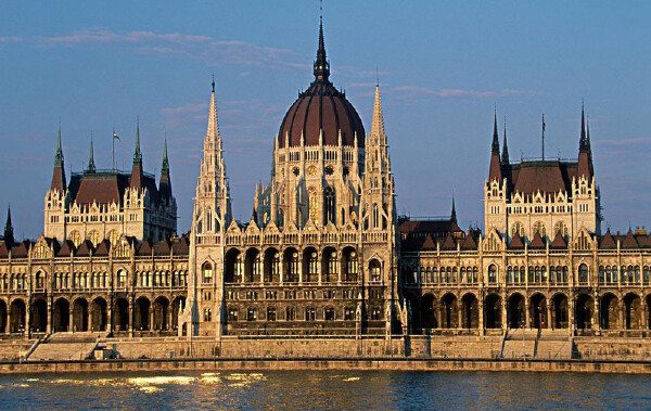 劳动节去布达佩斯穿衣指南_劳动节去布达佩斯