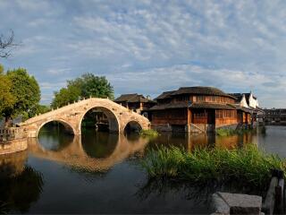 旅行團(tuán)杭州烏鎮(zhèn)游_杭州烏鎮(zhèn)游跟團(tuán)多少錢2021_杭州烏鎮(zhèn)報(bào)團(tuán)多少錢