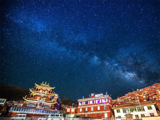 四川八月份旅游_四川跟團(tuán)還是自由行_四川旅游團(tuán)報(bào)價(jià)