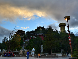 云南瀘沽湖旅游團(tuán)報(bào)價(jià)_跟團(tuán)云南瀘沽湖旅游價(jià)格表_云南瀘沽湖自由游價(jià)格多少