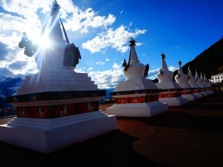 跟團(tuán)云南梅里雪山游價(jià)格_云南梅里雪山私人定制旅游_怎么去云南梅里雪山旅游