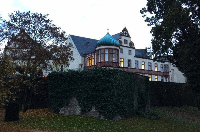 德国达姆施塔特,搂在怀里的宝宝(游记)