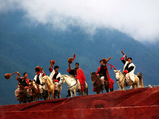 去云南香格里拉游要多少錢_旅游團云南香格里拉_云南香格里拉跟團游與自由行