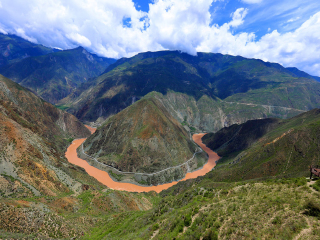 到云南梅里雪山旅游報(bào)團(tuán)價(jià)格_云南梅里雪山游跟團(tuán)多少錢2021_去云南梅里雪山游要多少錢