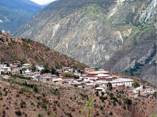 到云南梅里雪山旅游報(bào)團(tuán)價(jià)格_云南梅里雪山游跟團(tuán)多少錢2021_去云南梅里雪山游要多少錢