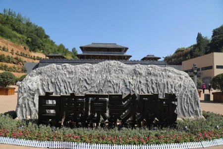 <西安-白鹿原影视城直通车1日游>往返直达景区，一朝看尽秦川史诗，可升级直升机飞行体验