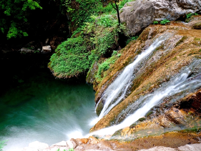  云台山潭瀑峡-泉瀑峡-红石峡双汽2日游>北方岩溶地貌,游山水奇观