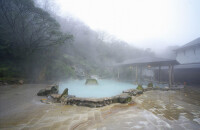 泡白盆珠温泉