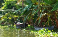 游览森林河趣那主题公园