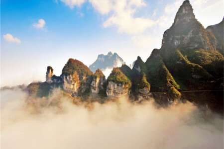 <张家界+黄龙洞+天门山玻璃栈道高铁4日游>深圳往返/长沙高铁站接送服务/走东方天空之路/探秘溶洞奇观/纯玩无购物