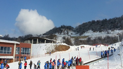  铜鼓七星岭野外滑雪1日游>高山滑雪 天天发