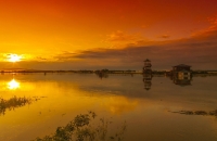 乌苏里江边赏日落