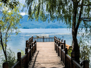 云南瀘沽湖旅游報團(tuán)價格_云南瀘沽湖自由行組團(tuán)_云南瀘沽湖旅游多少錢一個人