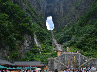 現(xiàn)在去湖南鳳凰古城旅游多少錢_湖南鳳凰古城私人定制旅游_湖南鳳凰古城報團旅游多少錢